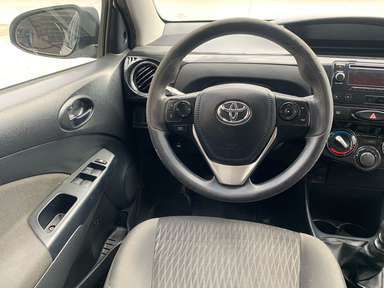 TOYOTA         ETIOS