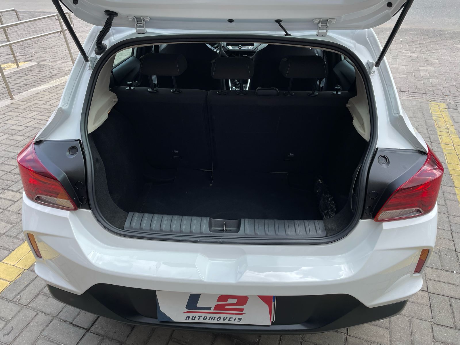 CHEVROLET         ONIX